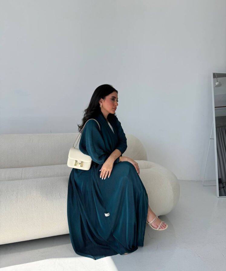 Alternative view of blue-ish