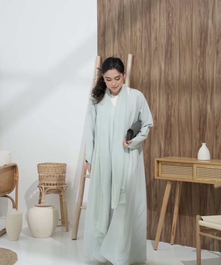 Alternative view of qasah tiffany