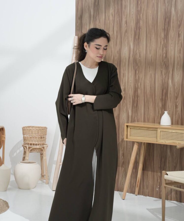 Alternative view of qasah olive