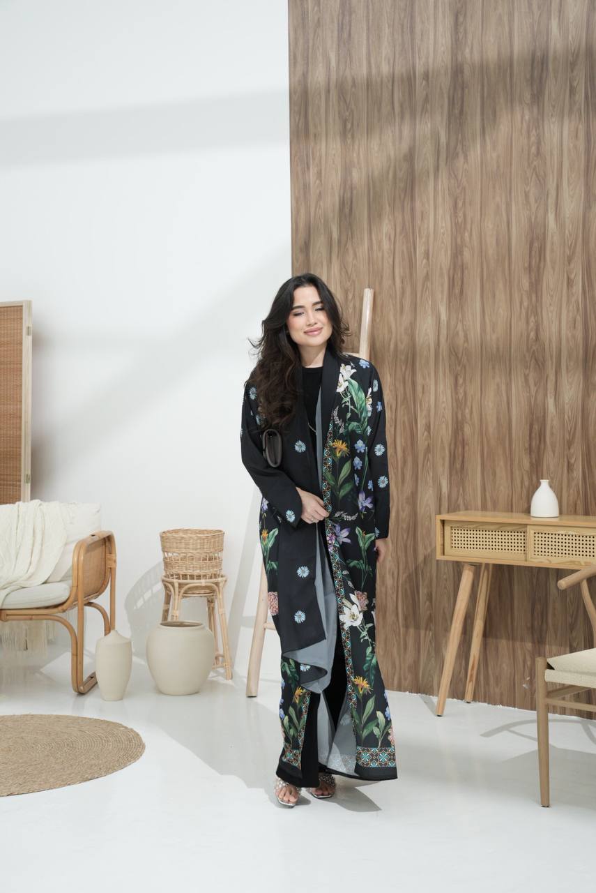 black print - Image 5