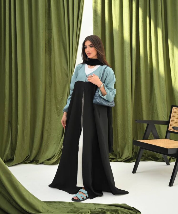 Alternative view of tiffanyXblack